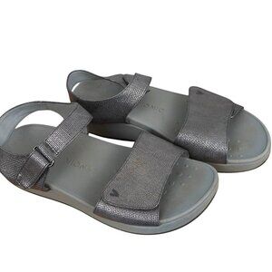 Vionic Pacific Raz Silver Sandals Womens Size 10 Comfortable Hook & Loop Closure